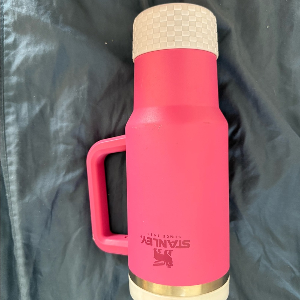 Stanley Vibrant Pink Insulated Tumbler with Handle